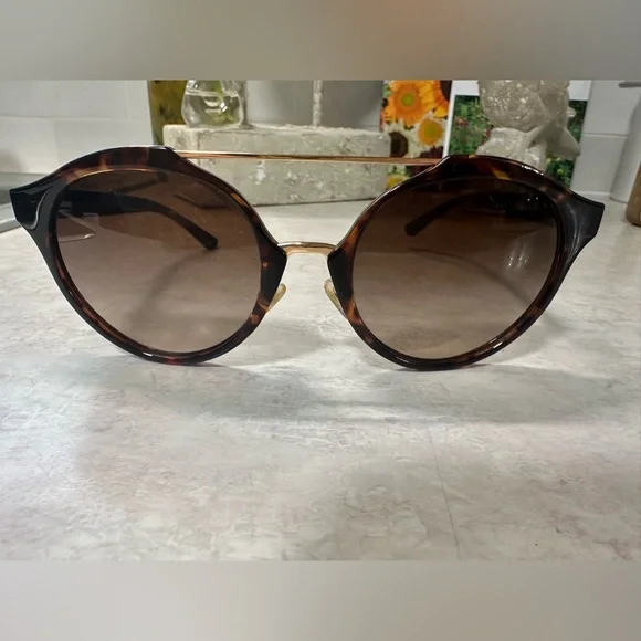 Tory Burch tortoise shell brown tone sunglasses Tory Burch TY7167U M (53 - 17) with Brown lenses and  main image 4
